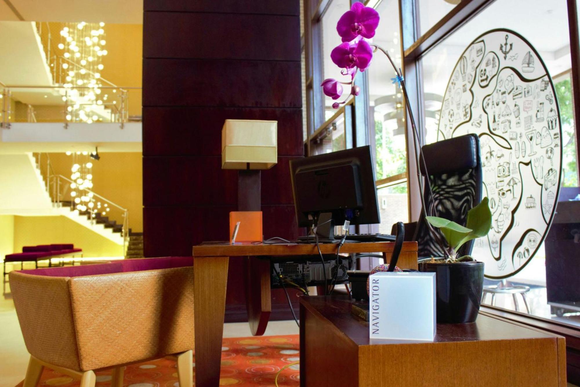 Renaissance Caracas La Castellana Hotel Exteriör bild